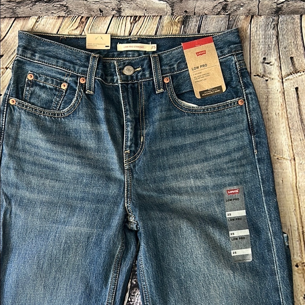 Levi's Woman’s Low Pro Distressed Blue Jeans - Picture 2 of 3